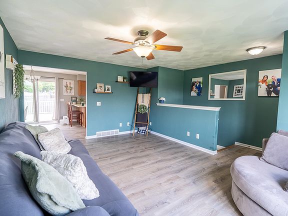 3rd image of 3404 Tennyson Dr