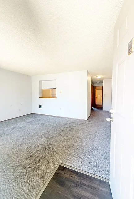 Crystal Grove Apts - Crystal Springs Rd - 2512-2 — Photo 3