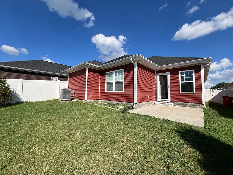 113 Sir Barton Ct — Photo 33