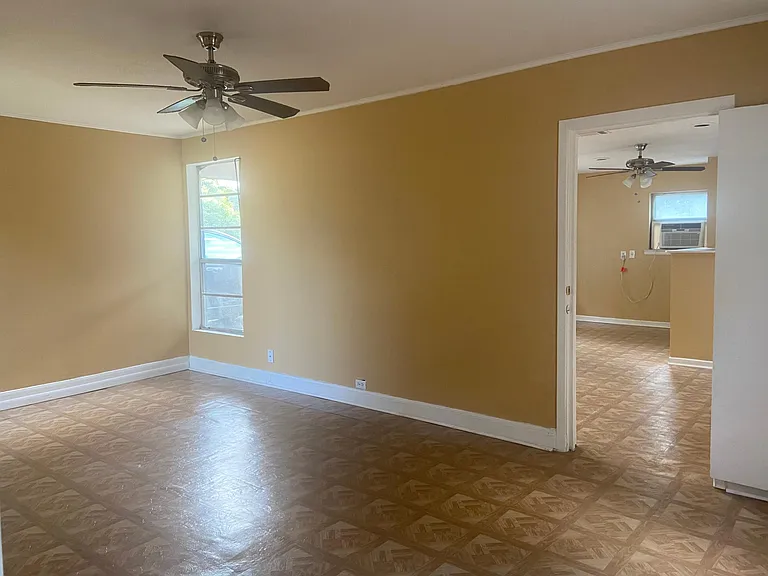 1501 N Travis St #3 — Photo 5
