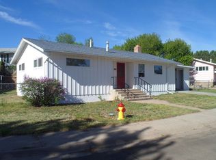 920 Tewa Loop, Los Alamos, NM 87544