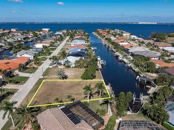 80 Ocean Dr #3, Punta Gorda, FL 33950