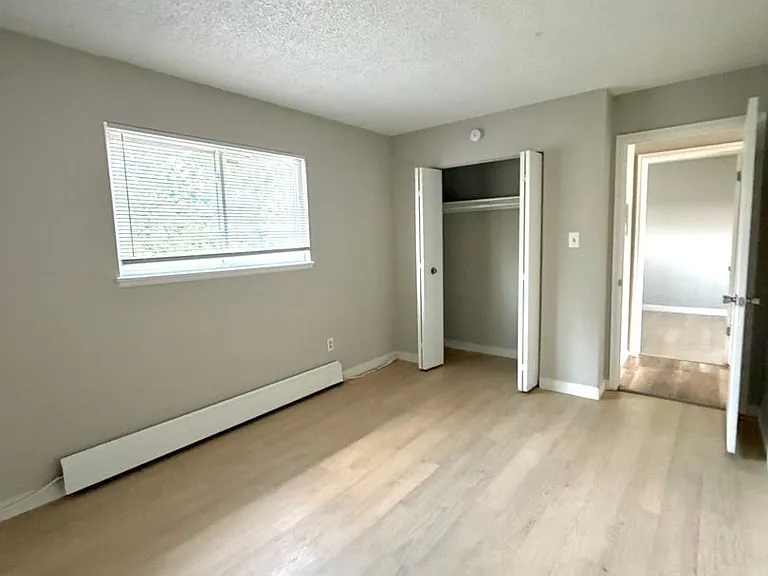 Westwind Apartments — Photo 25