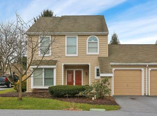 215 Crescent Dr, Hershey, PA 17033