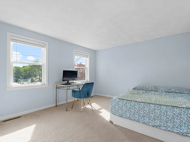 9 Rhodes St — Photo 20
