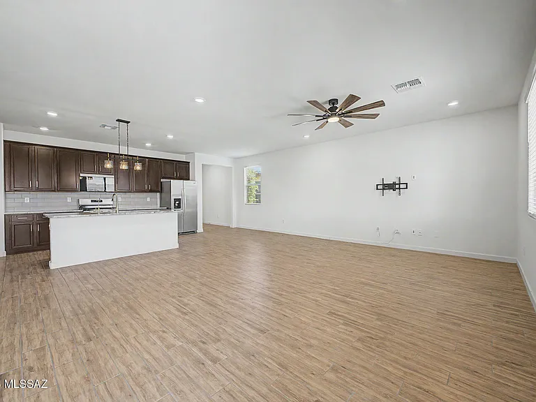2177 W Desert Topaz Way — Photo 8