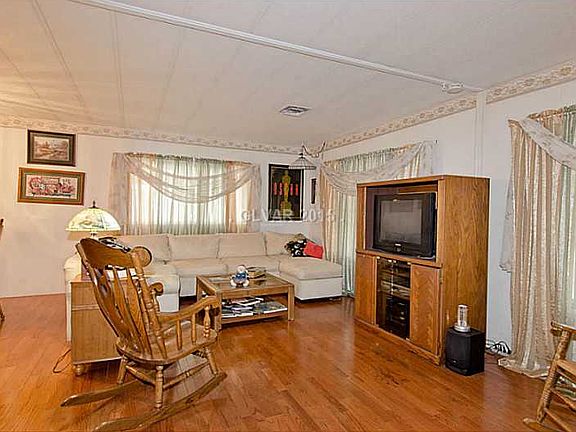5th image of 3509 Isle Royale Dr