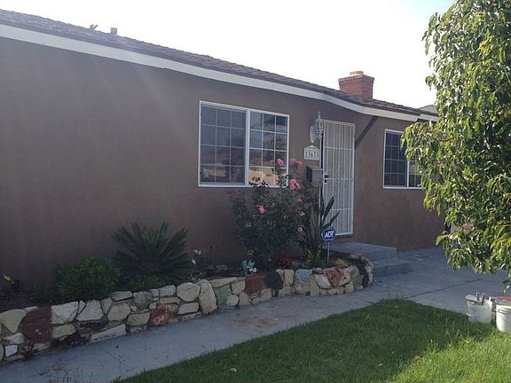 2nd image of 13633 S Catalina Ave