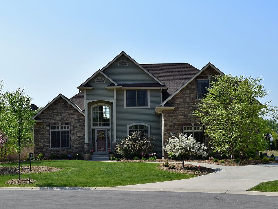 1st image of 3921 E Green Meadows Ct