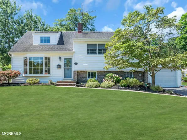 4 Locust Terrace, New Monmouth, NJ 07748