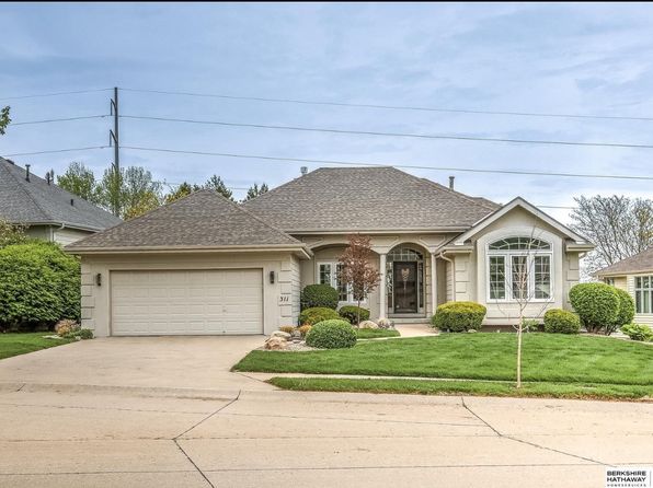 311 S 169th Cir