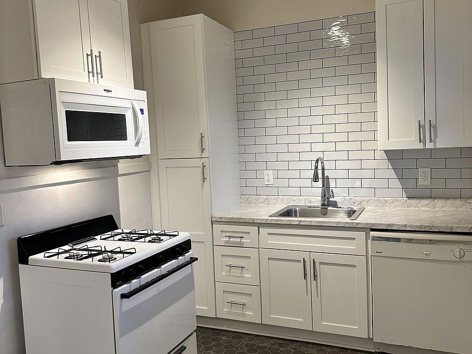 1st image of 741 Ponce De Leon Ct NE APT 13