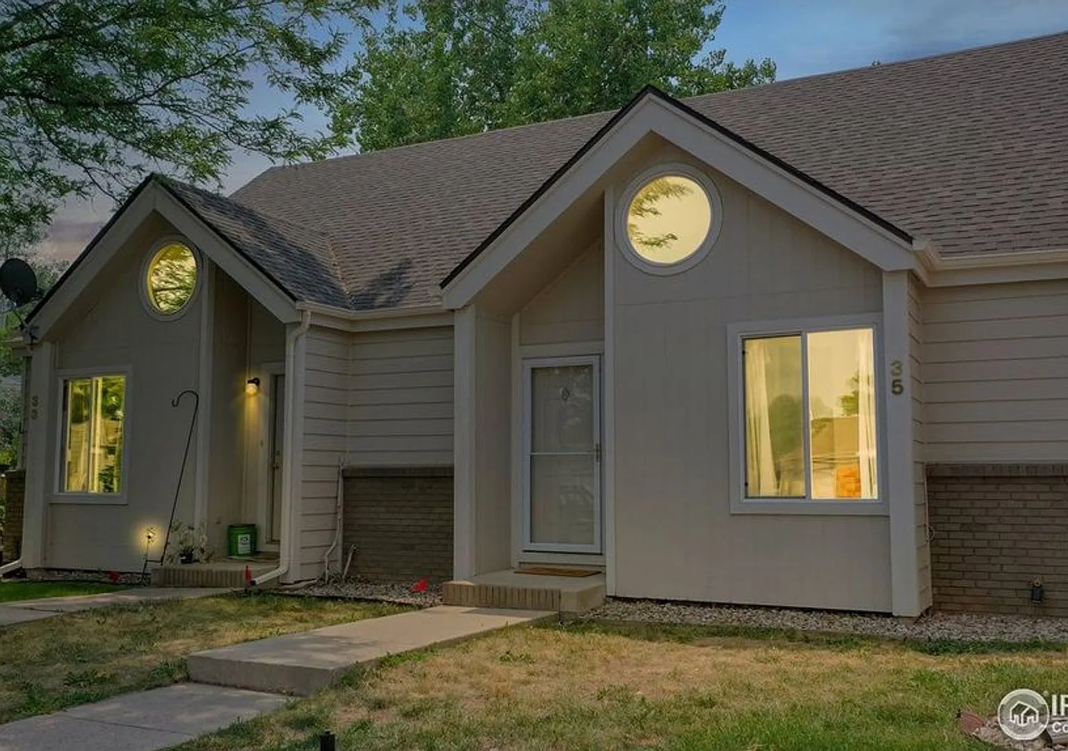 2900 Ross Dr — Photo 3