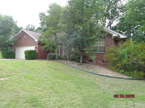 4 Buckthorn Dr, Little Rock, AR 72211