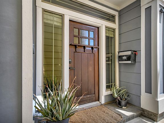 4th image of 837 W 25th St Unit A