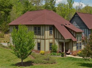 36 Trafalgar Cir, Asheville, NC 28805