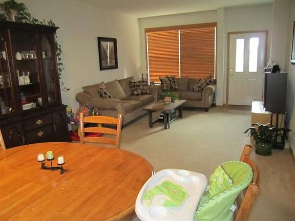 Living and Dinning 2