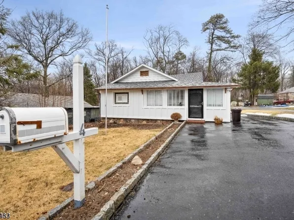 4 Dead End Rd, Rockaway Twp., NJ 07435