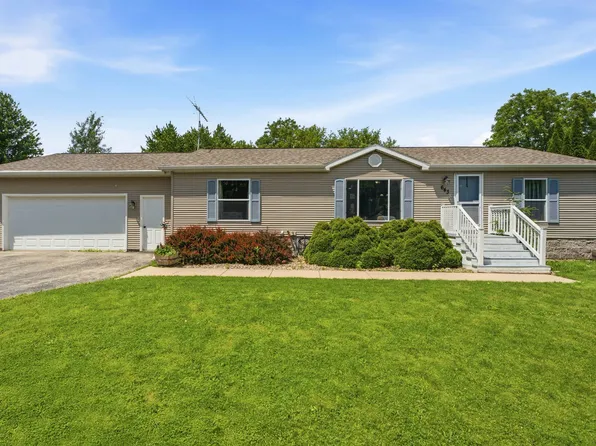 643 S Mill St, Hortonville, WI 54944