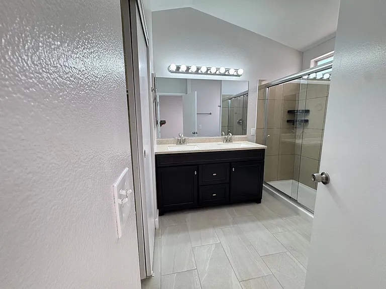 9180 Sparklewood Ct — Photo 14