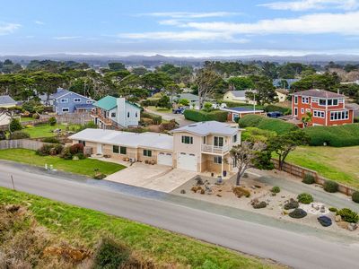 975 Ocean Dr SW, Bandon, OR, 97411