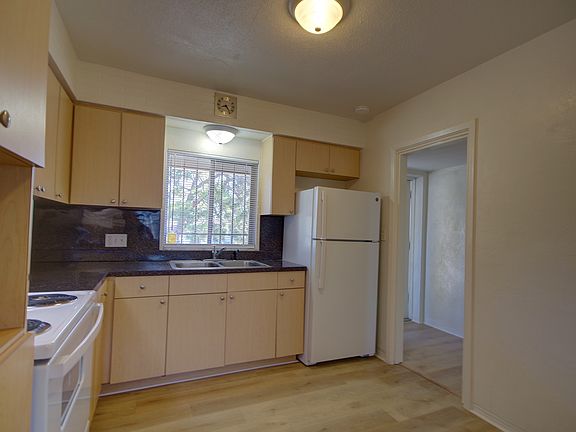 4th image of 3640 Dr Ml King Jr St S APT D