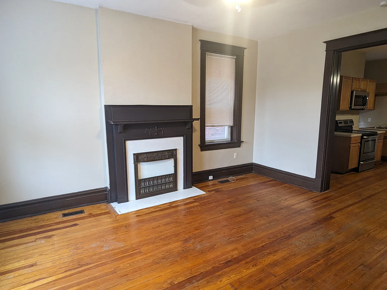 1 bed, 1000 sqft, $1,250 — Photo 2