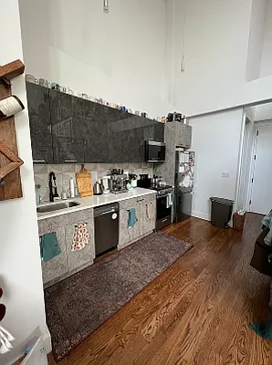 Rented by Loom Capital Group Inc. | media 11