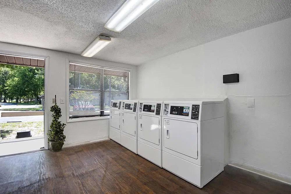 Nova Glen Apartments — Photo 4