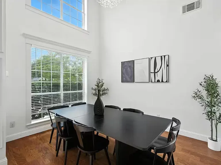 5795 Brighton Ct — Photo 34