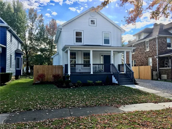 1738 E 32nd St, Lorain, OH 44055