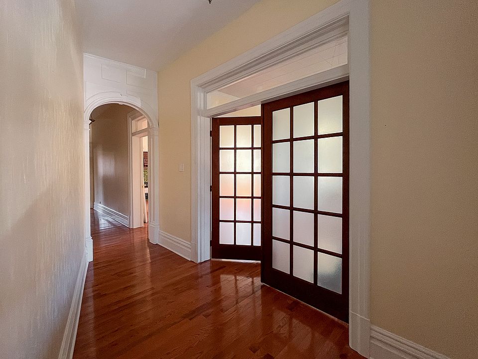 First Floor Private Entrance