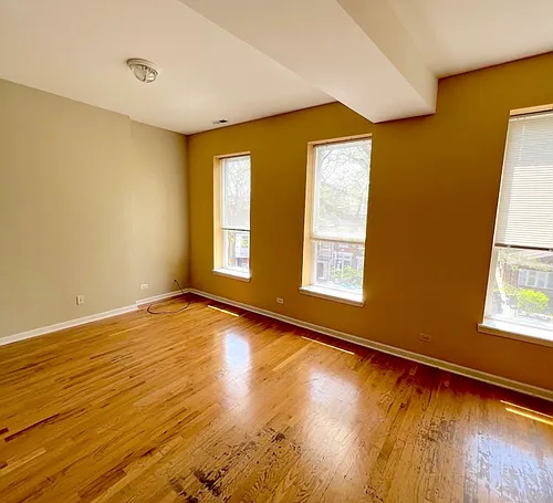 1412 W Flournoy St #3F Photo 1