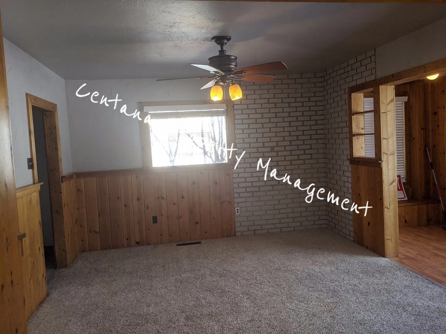 Great 2 bedroom house on the flats! 2 Car garage and fenced yard. — Photo 4