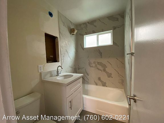 2nd image of 4624-26 Oregon St Unit C