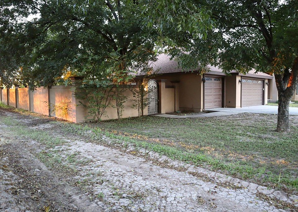 209 Imelda Dr, Eagle Pass, TX 78852 Zillow