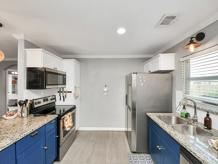 7032 Conley St — Photo 12