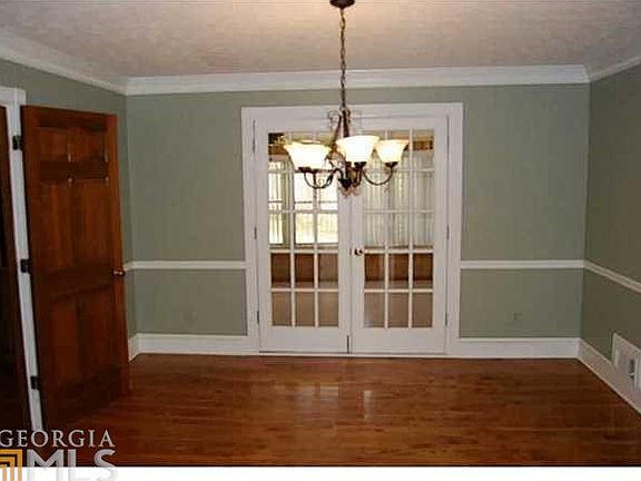 4th image of 5235 Fox Hill Dr