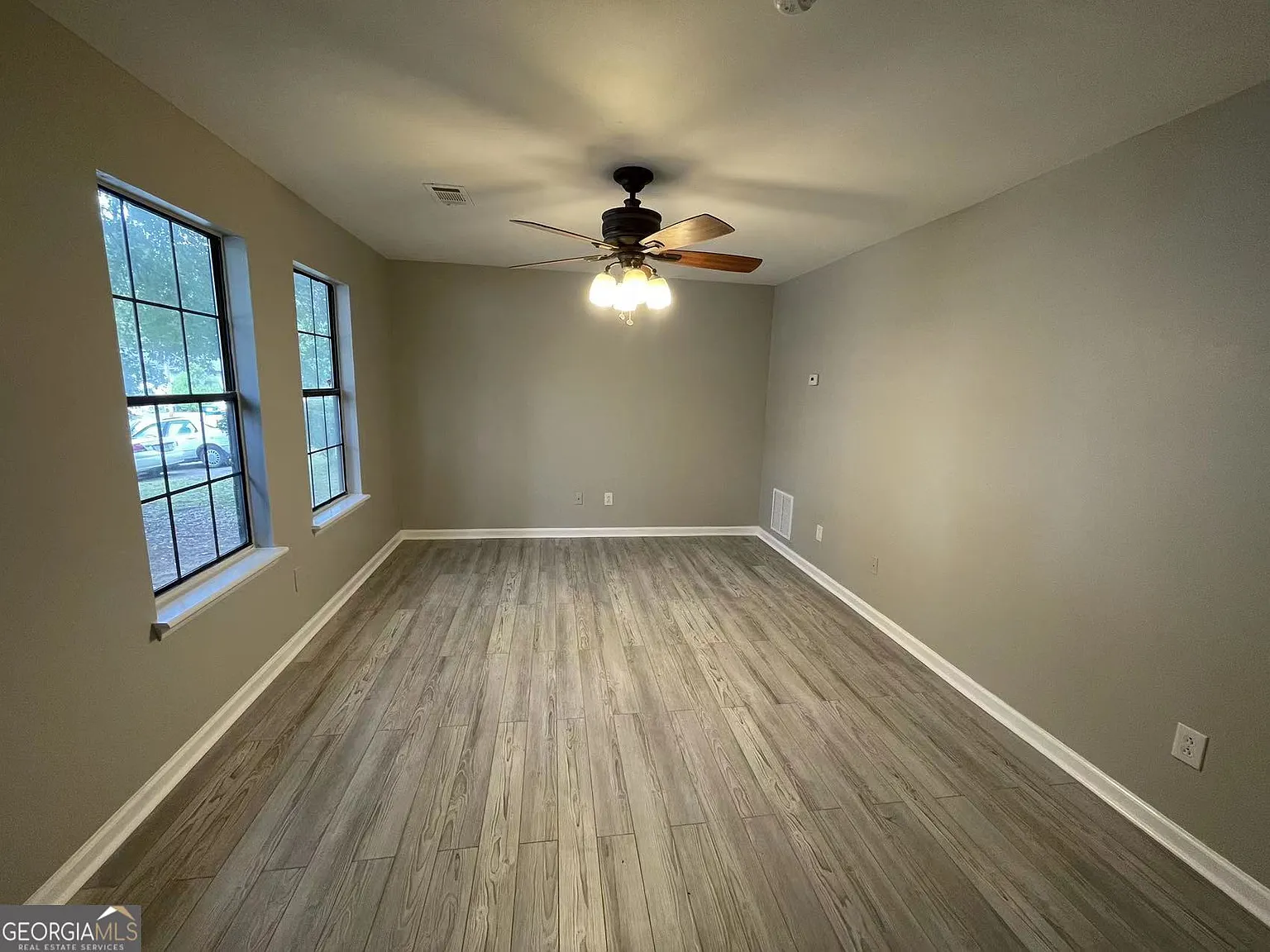2 bed, 2.5 bath, 1232 sqft, $1,500 — Photo 4
