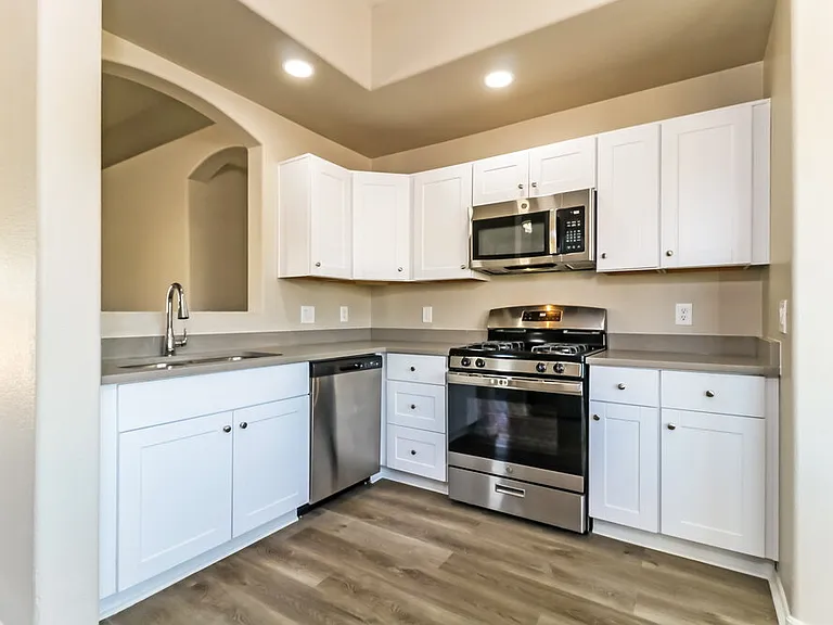 16196 W Mesquite Dr — Photo 8