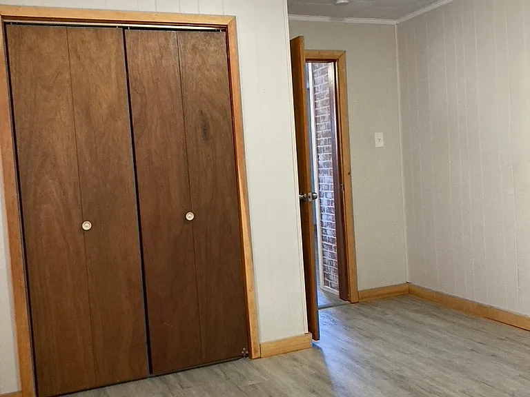 321 Smith St #1 — Photo 8