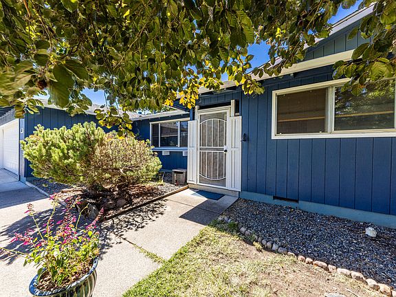 4th image of 832 La Loma Dr
