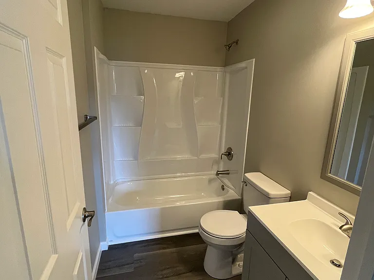 118 Burgundy Dr — Photo 8