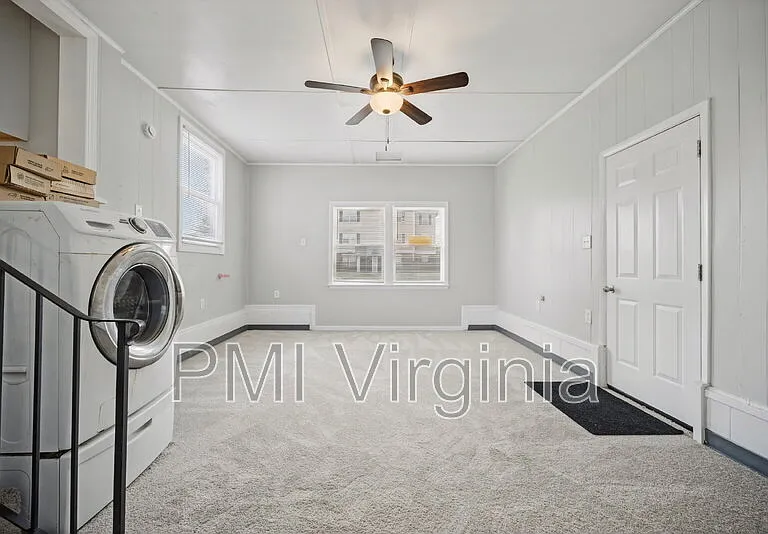 3310 Glasgow St — Photo 17