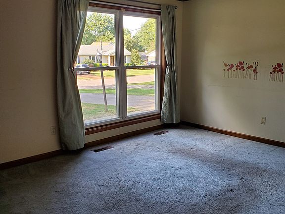 5th image of 417 Malvin St