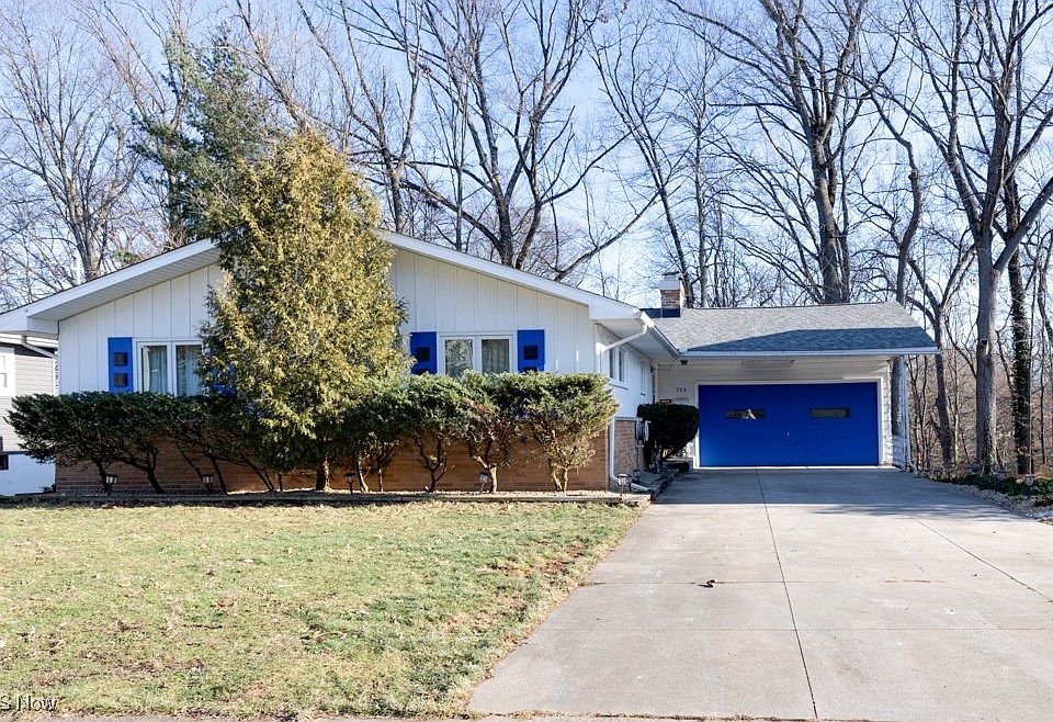 1st image of 753 Cliffside Dr
