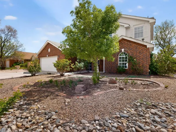 76 Juniper Ave, Los Lunas, NM 87031