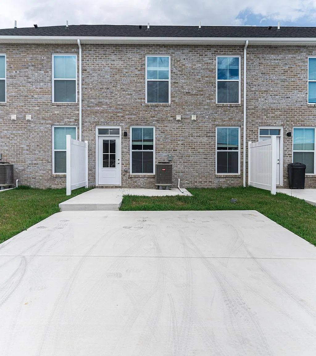 2 bed, 1472 sqft, $1,750 — Photo 3