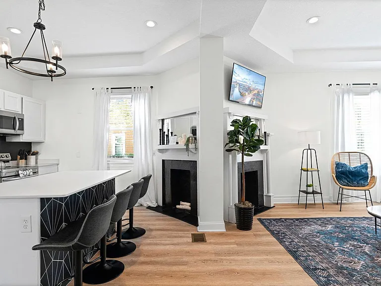 1445 N Laura St #ID1578537P — Photo 33