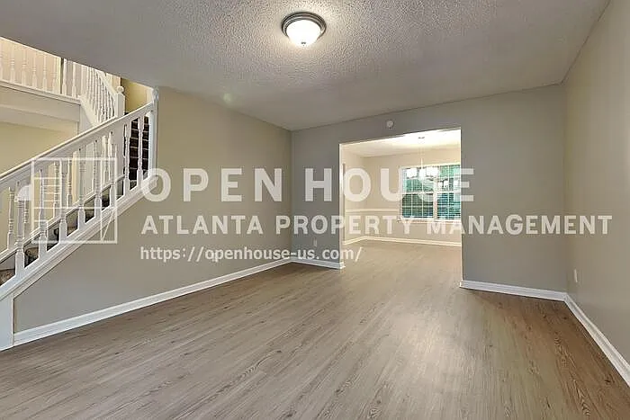 4 bed, 3.0 bath, 2813 sqft, $2,300 — Photo 4